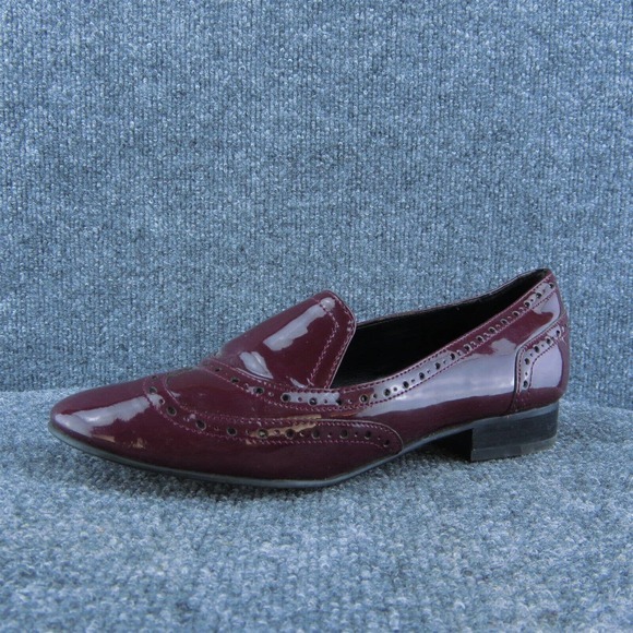 Ivanka Trump‎ Women Loafer Shoes Purple Patent Leather Slip On Size 7 Medium - Picture 1 of 7